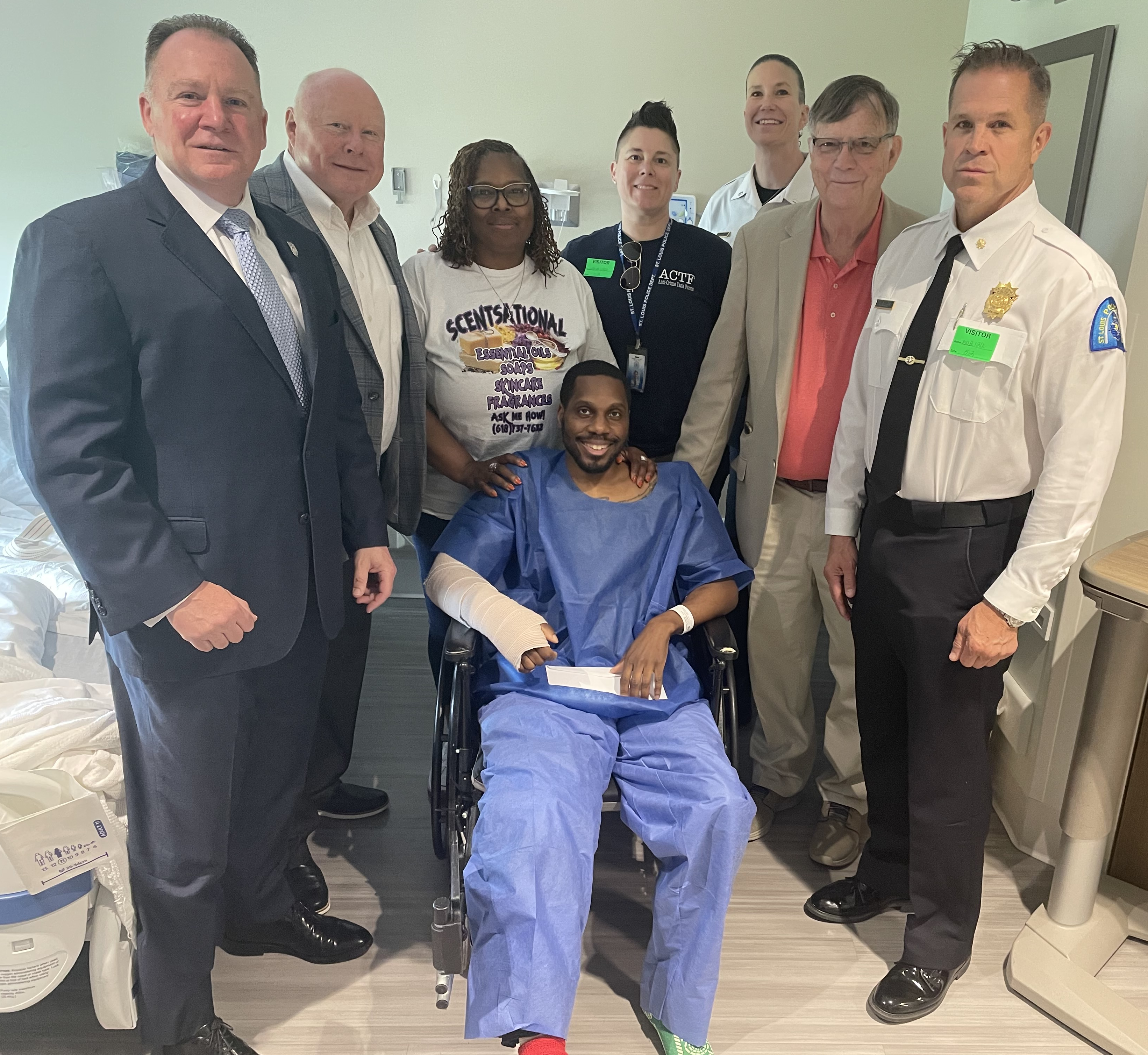 Det. Cameron Jackson, Col. Robert Tracy, Lt. Col. Lawrence M. O’Toole, Felinda Jackson (Cameron’s mother), Sgt. Jodi Eaton, Lt. Kim Allen, Dan Raniere, Major Mike Mueller Det. Cameron Jackson, Col. Robert Tracy, Lt. Col. Lawrence M. O'Toole, Felinda Jackson (Cameron's mother), Sgt. Jodi Eaton, Lt. Kim Allen, Dan Raniere, Major Mike Mueller